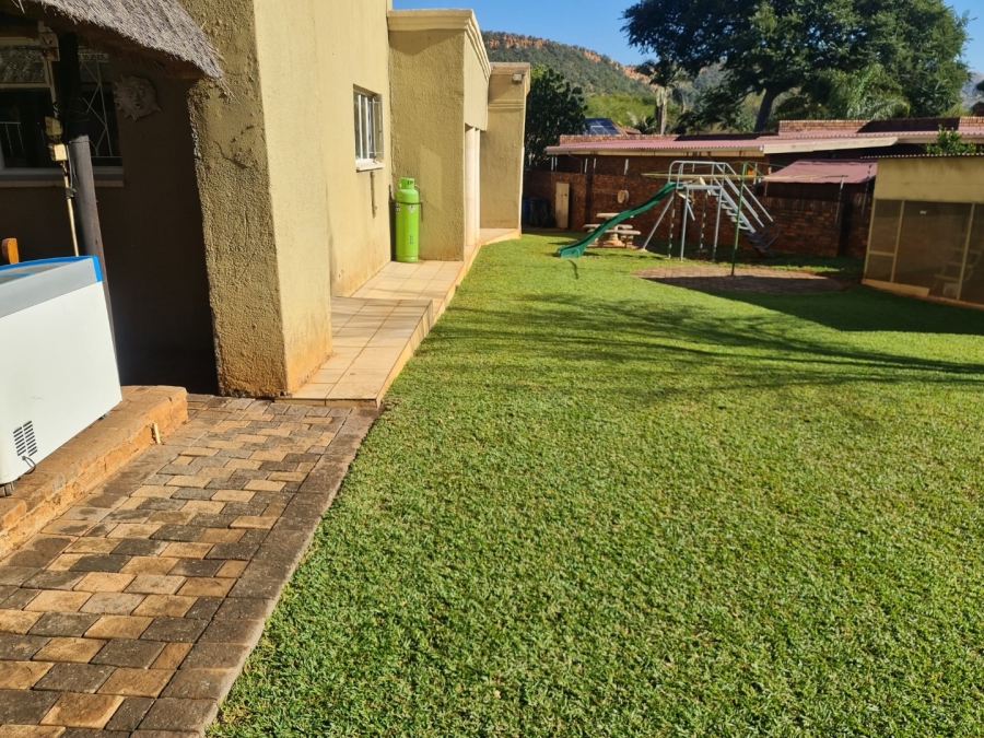 6 Bedroom Property for Sale in Safari Gardens North West